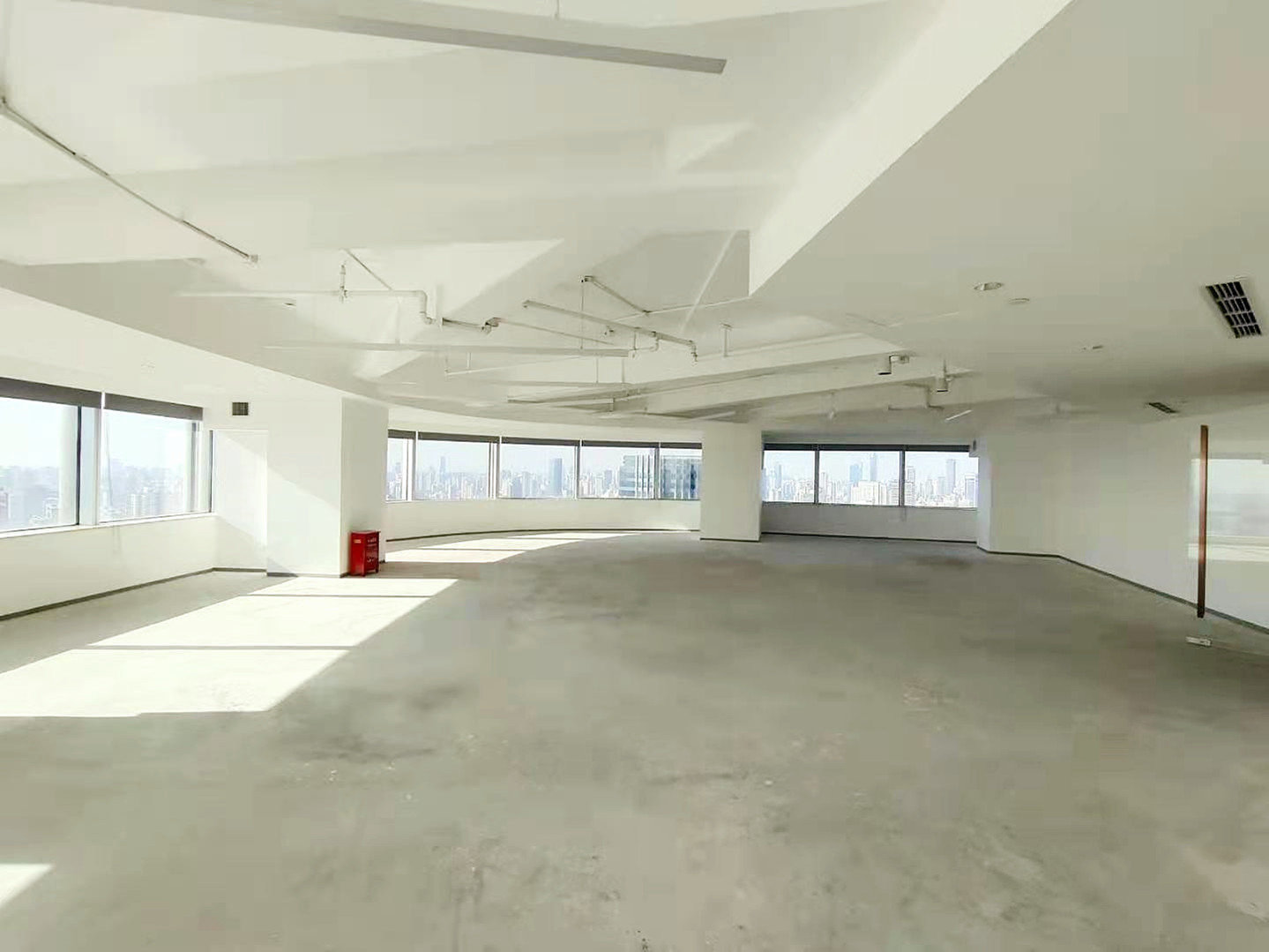 黄浦区中港汇黄浦（长城金融大厦/上置金融大厦）出租456平米标准交付办公室