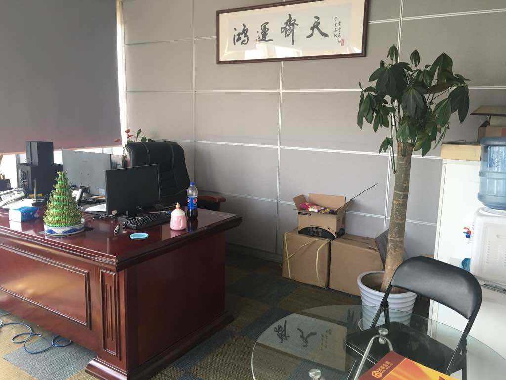 普陀区中一国际商务大厦出租374平米带遗留装修办公室