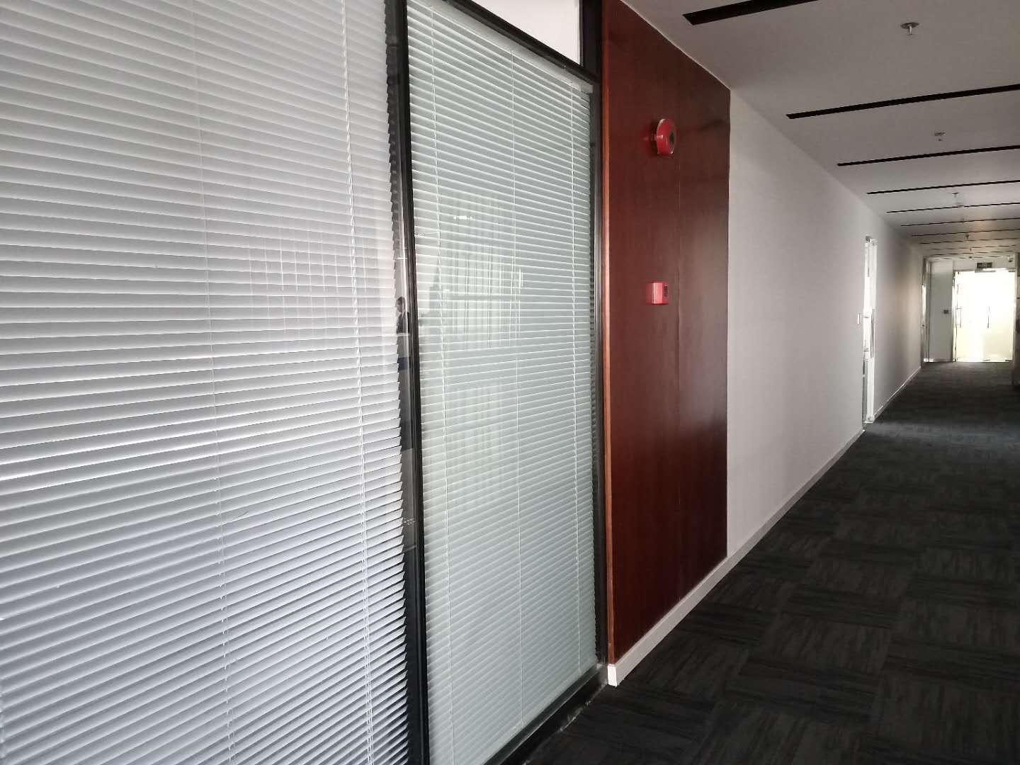 浦东新区景瑞张江中心出租252平米带装修家具办公室