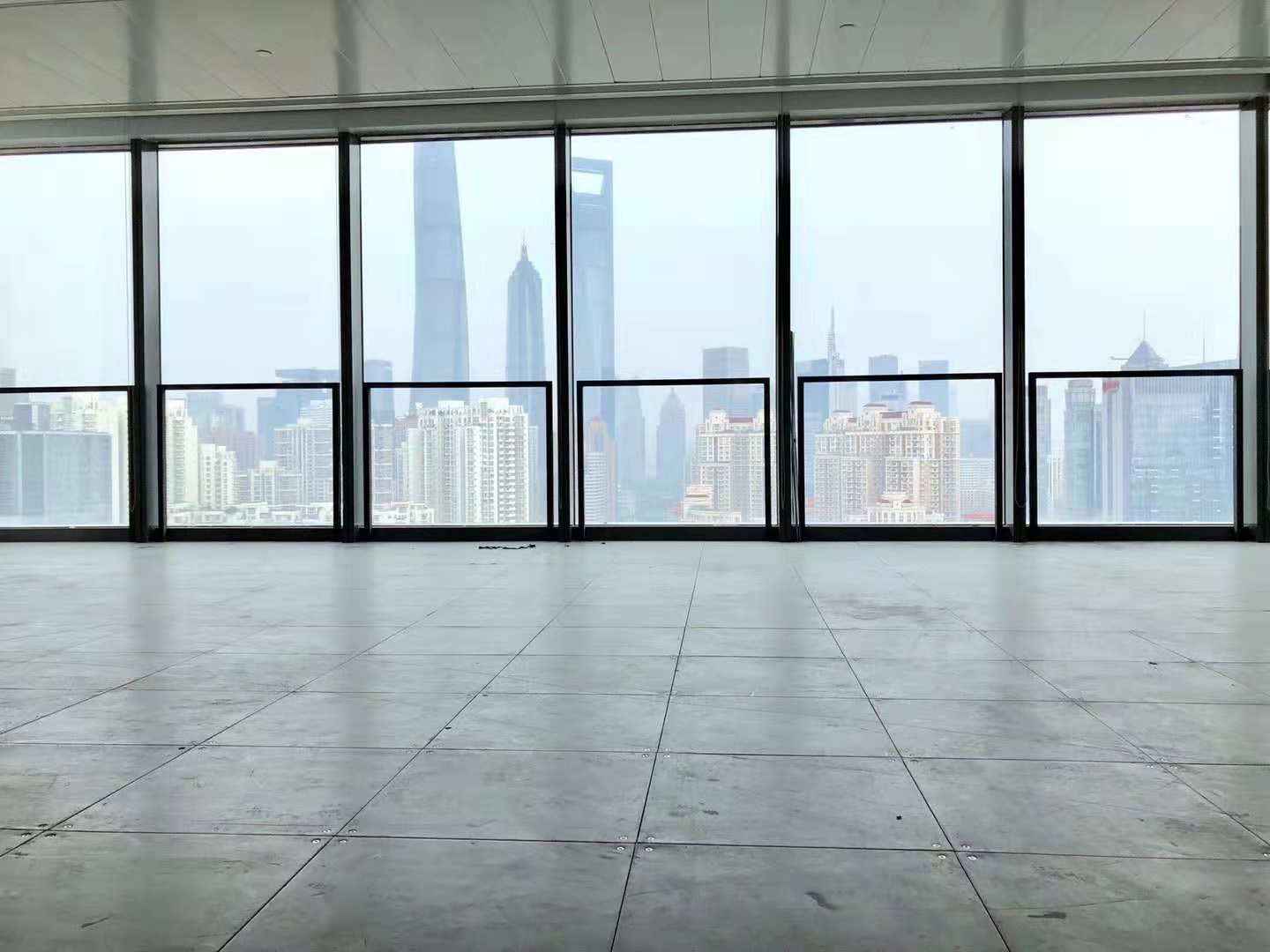 浦东新区中银大厦出租668平米标准交付办公室
