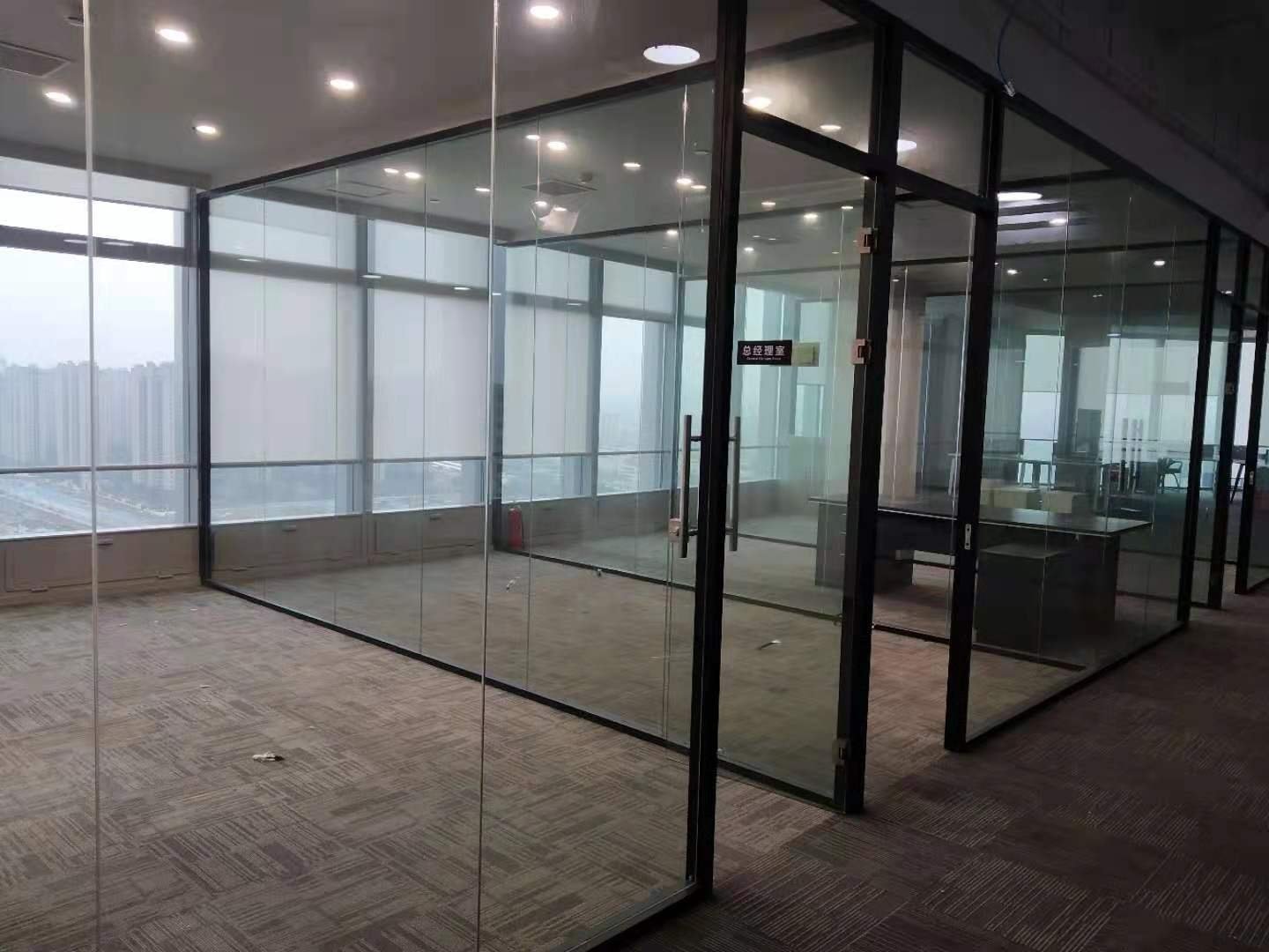 徐汇区徐汇万科中心出租110平米带装修家具办公室