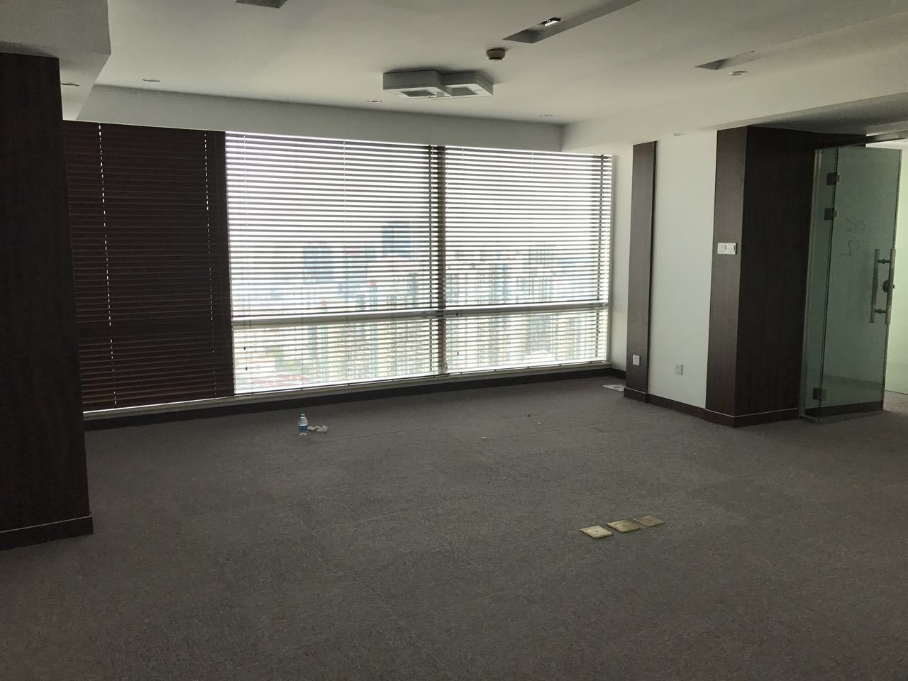 黄浦区中港汇黄浦（长城金融大厦/上置金融大厦）出租186平米带遗留装修办公室