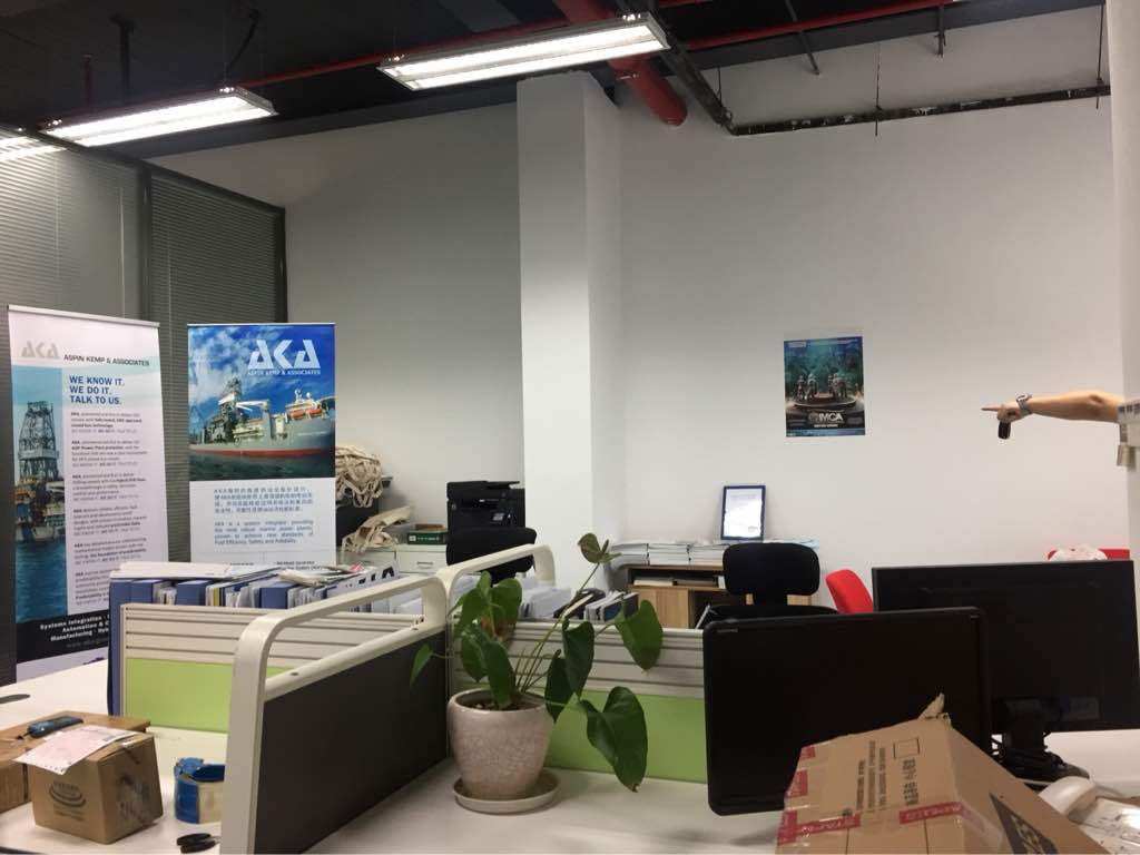 浦东新区景瑞张江中心出租582平米带遗留装修办公室