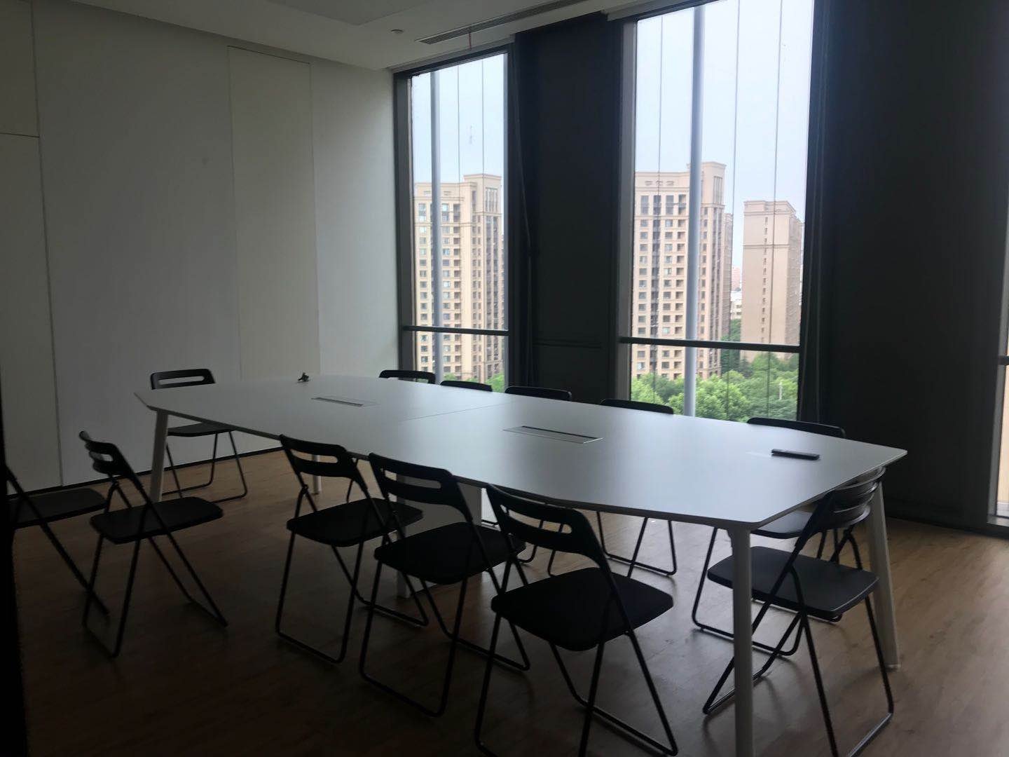 徐汇区徐汇万科中心出租455平米带装修家具办公室