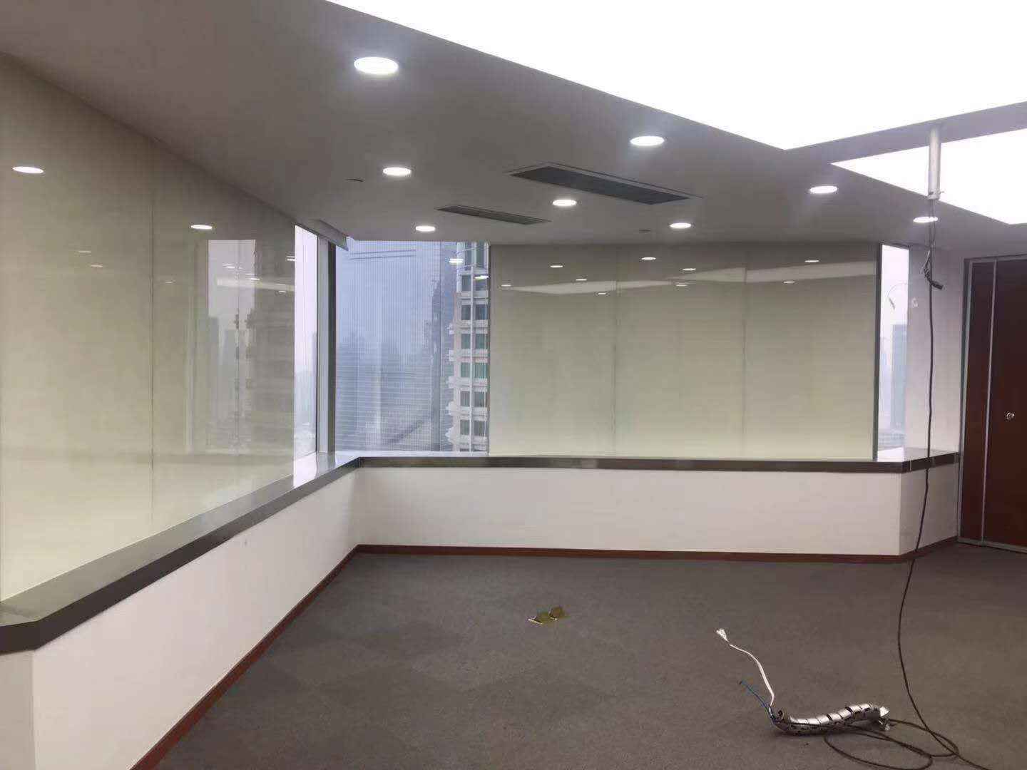 浦东新区国家开发银行大厦出租592平米带遗留装修办公室