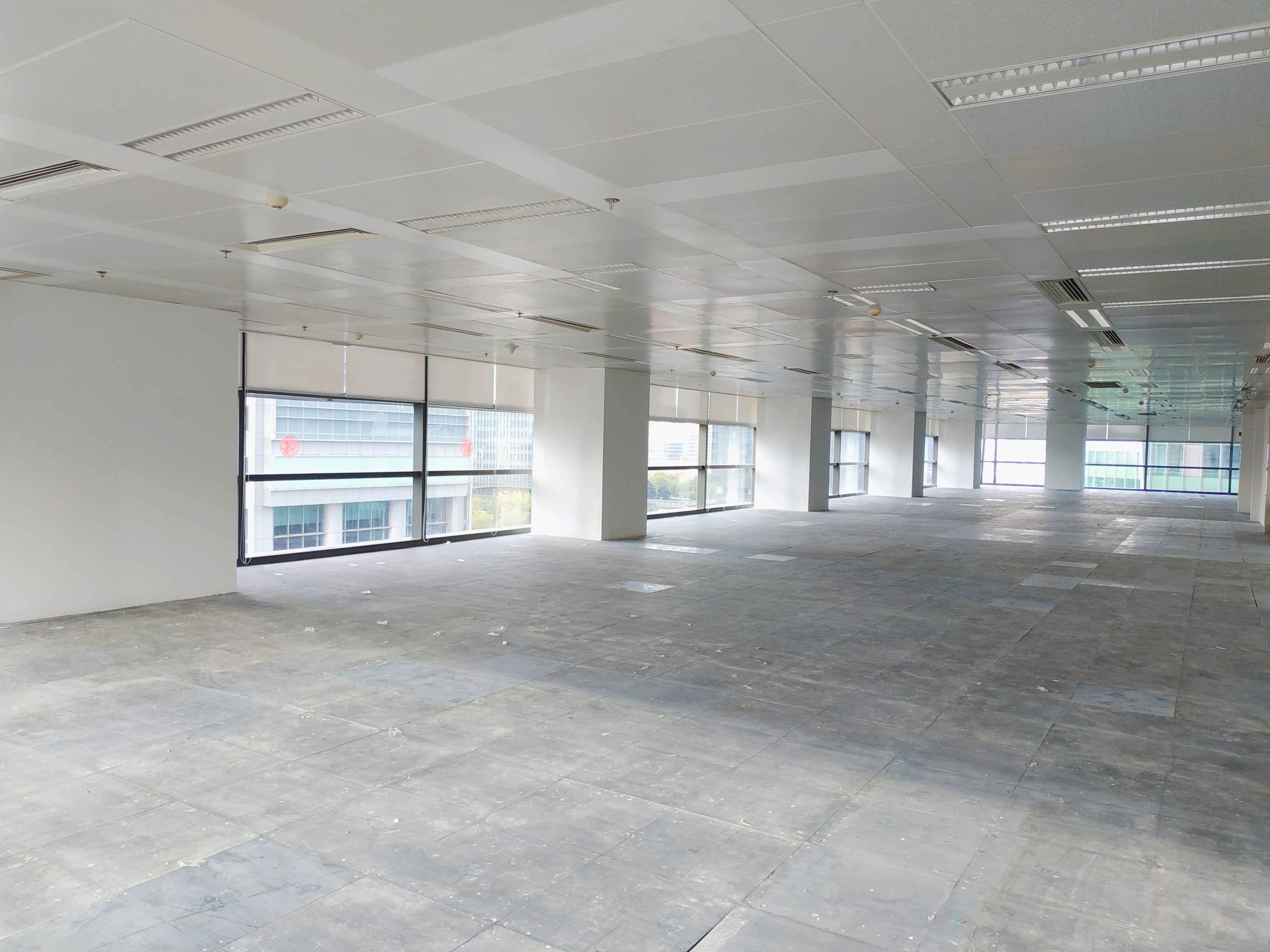 浦东新区时代金融中心出租82平米标准交付办公室