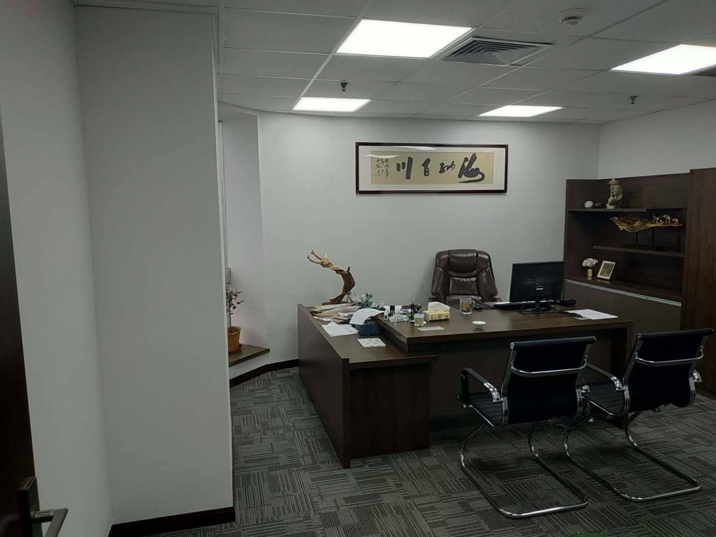 浦东新区乐凯大厦出租106平米带遗留装修办公室