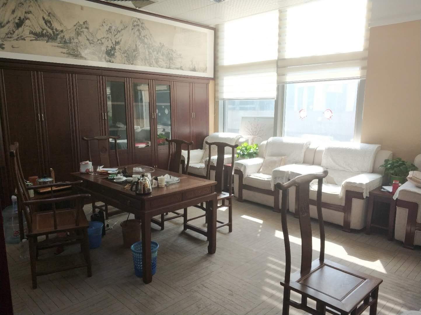 浦东新区斯米克大厦出租178平米带遗留装修办公室