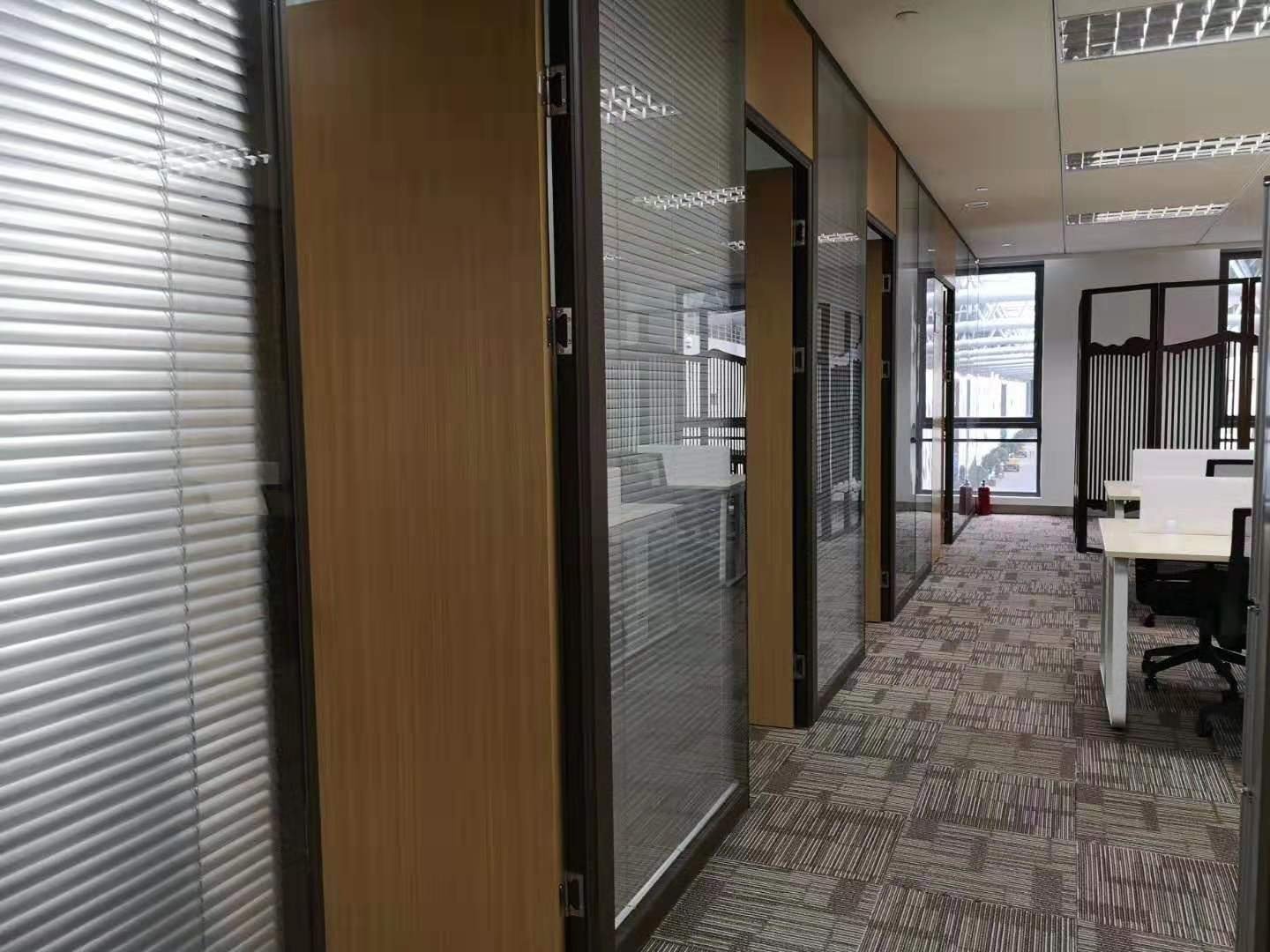 青浦区国家会展中心出租257平米带装修家具办公室