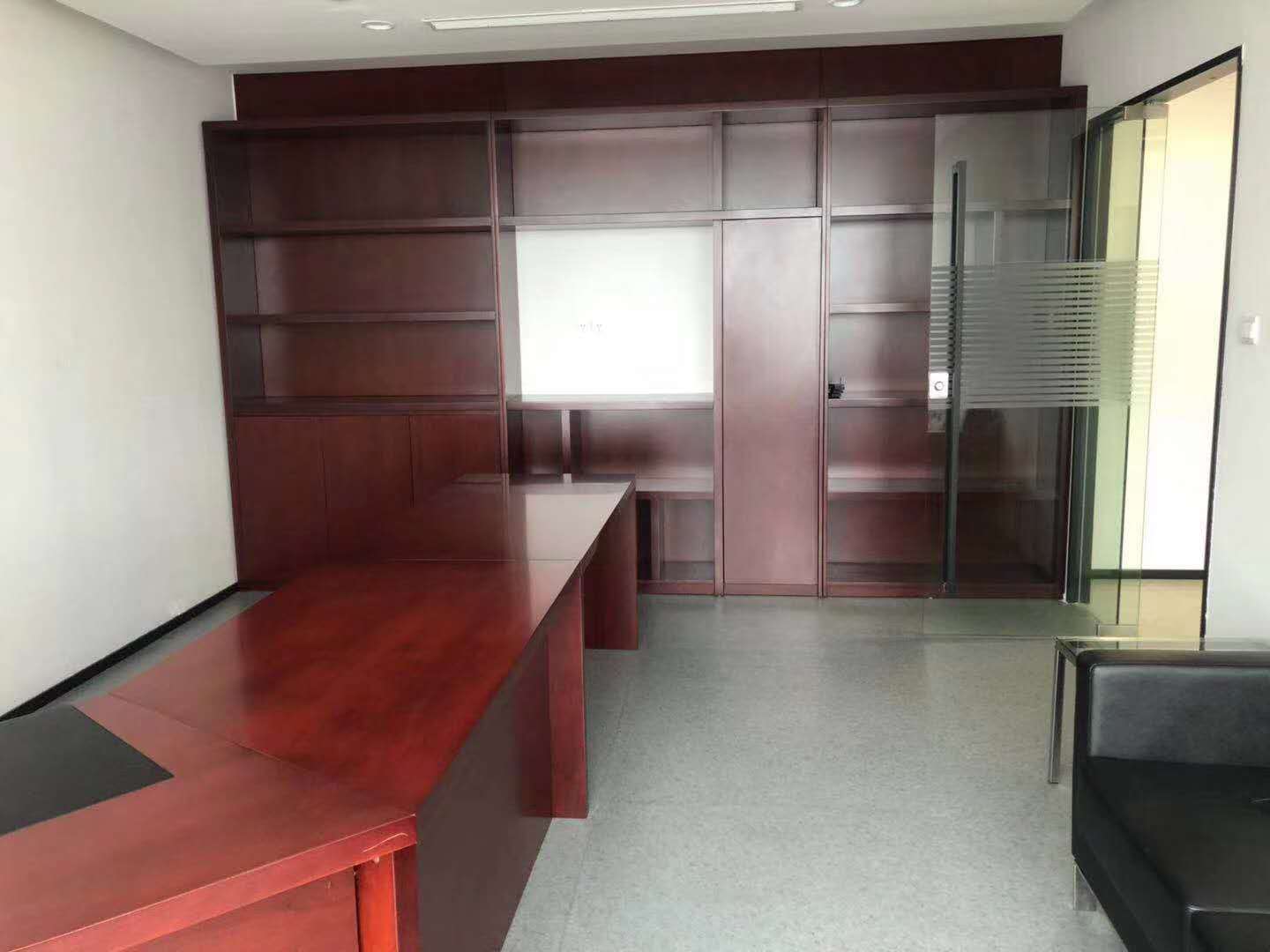 浦东新区浦东嘉里城出租246平米带装修家具办公室
