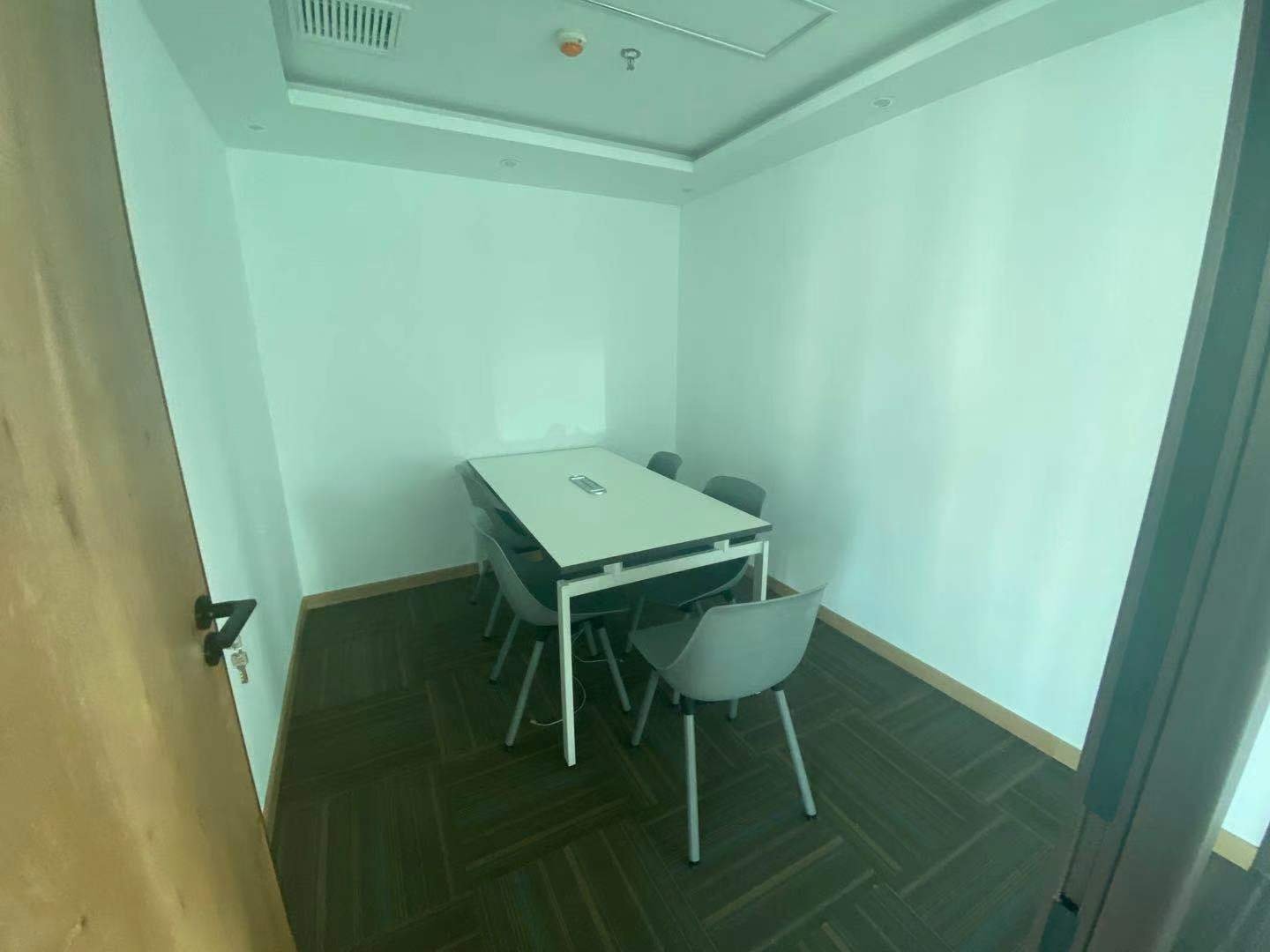 浦东新区裕景国际商务广场出租258平米带装修家具办公室