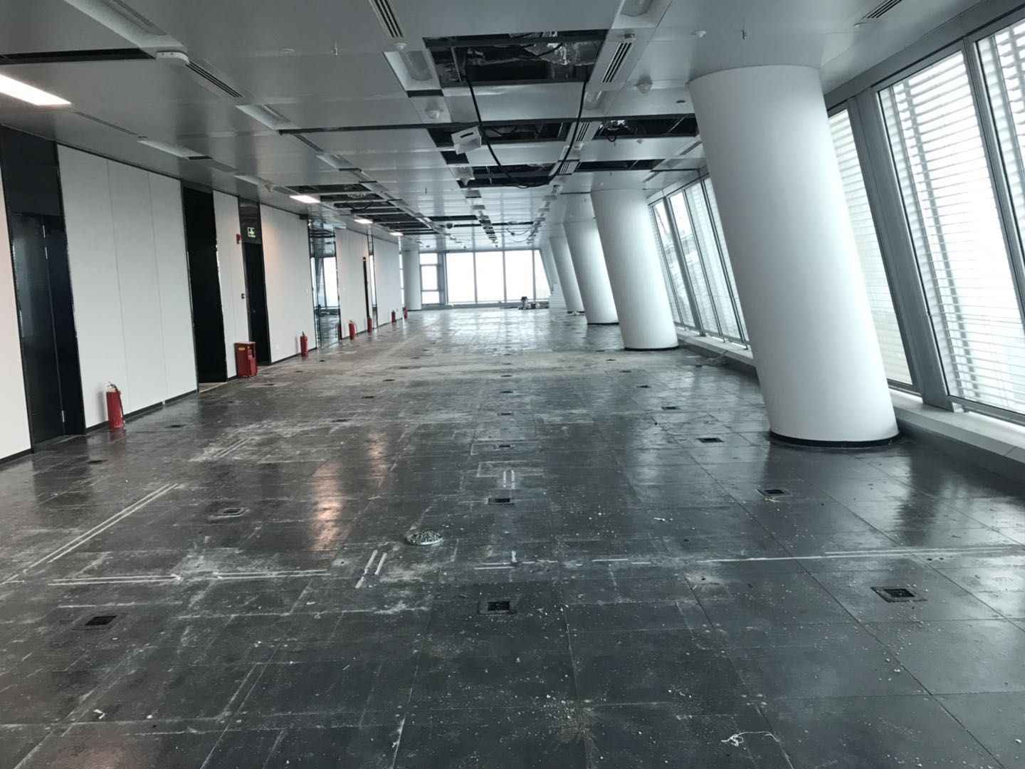浦东新区丁香国际商业中心出租110平米标准交付办公室