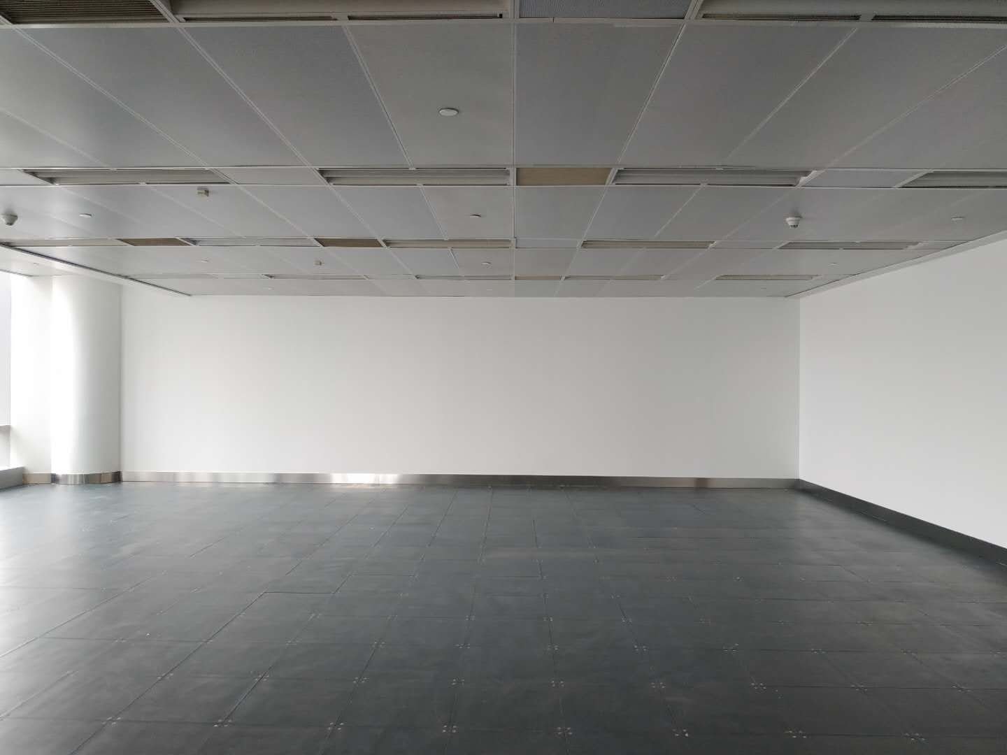 浦东新区中建大厦出租135平米标准交付办公室